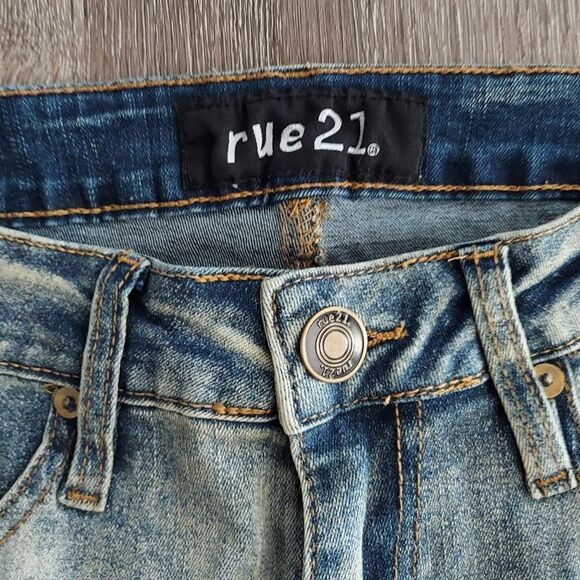 NEW Rue21 Skinny Arc Supreme Flex Distressed Jeans 30×32 - Picture 3 of 7